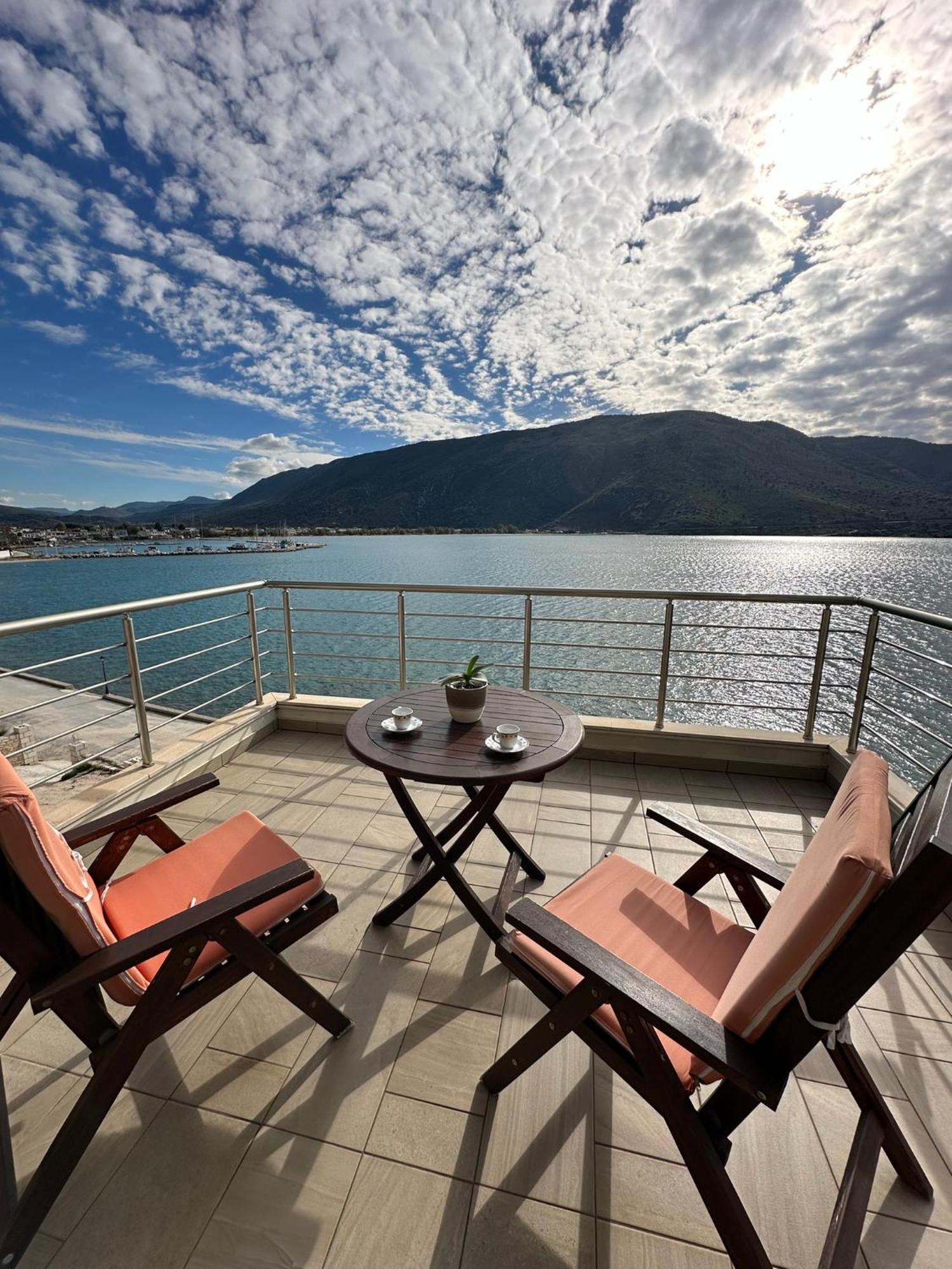 Ocean Views Apartment Plataria Ngoại thất bức ảnh