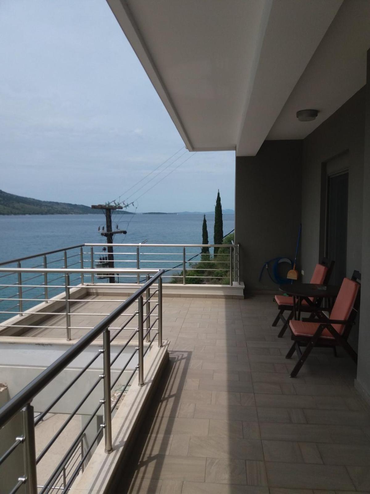 Ocean Views Apartment Plataria Ngoại thất bức ảnh